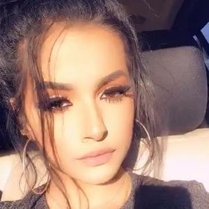 Meet your Posher, Fatima